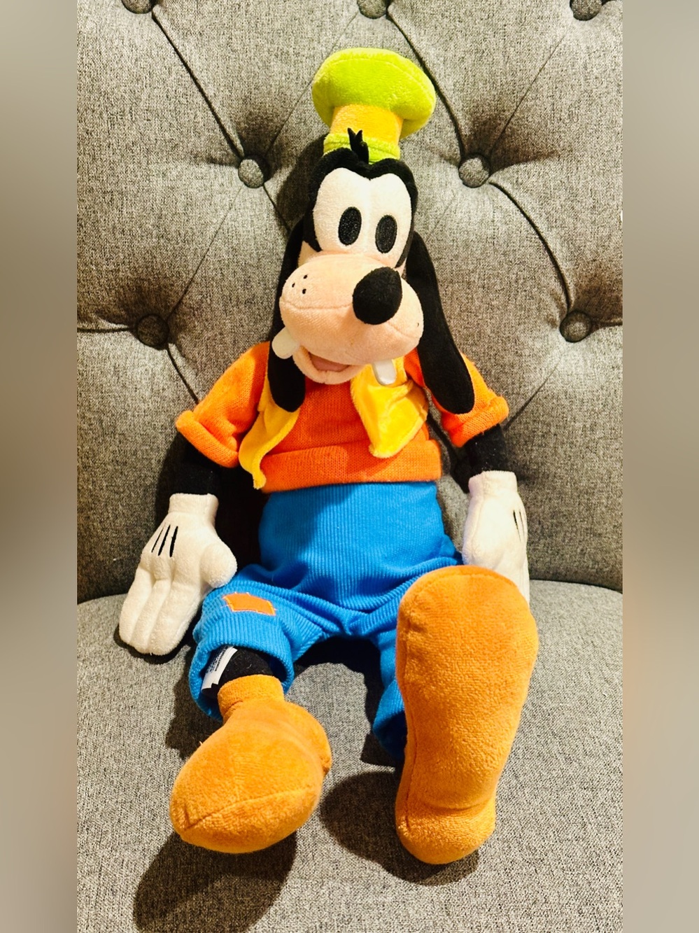 Disney Store Goofy Plush 24" Large Stuffed Toy Orange Sweater Corduroy Pants